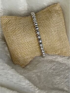 Silpada Retired B0059 925 Sterling Silver Ball Bead Toggle Bracelet